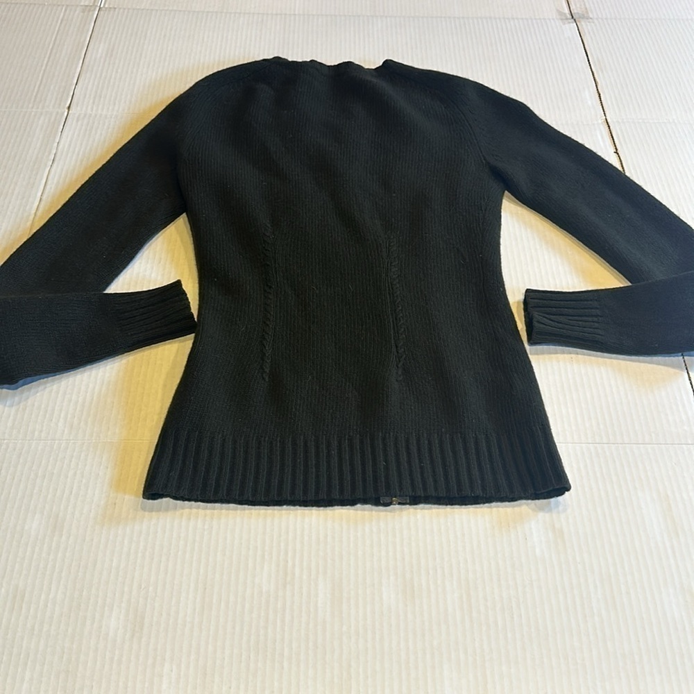 BCBG MaxAzria 100% wool olive drab green zip up sweater w ribbing design small - Picture 8 of 10